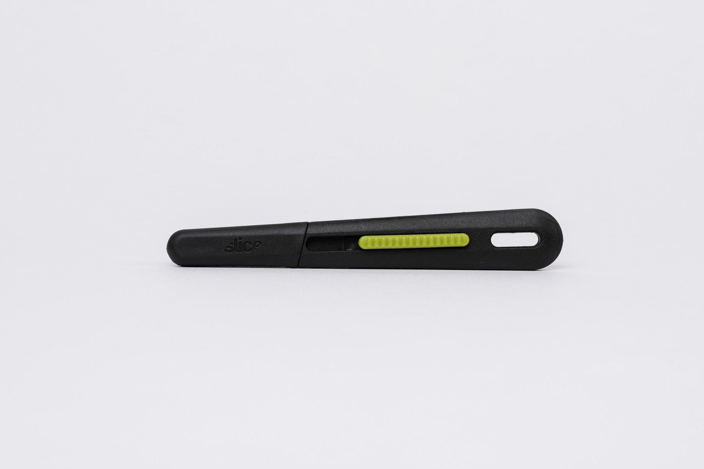 Auto-Retractable Slim Cutter